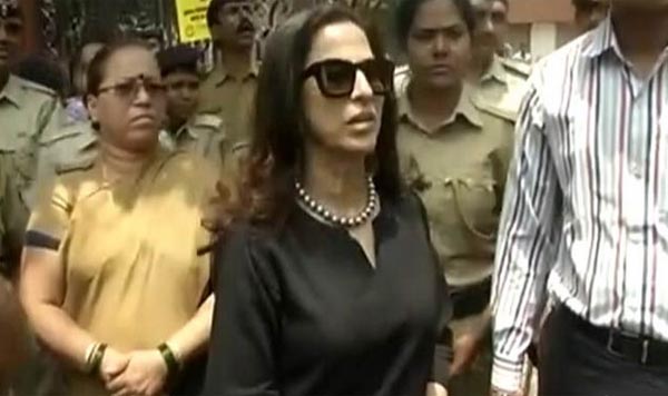 Shobha De