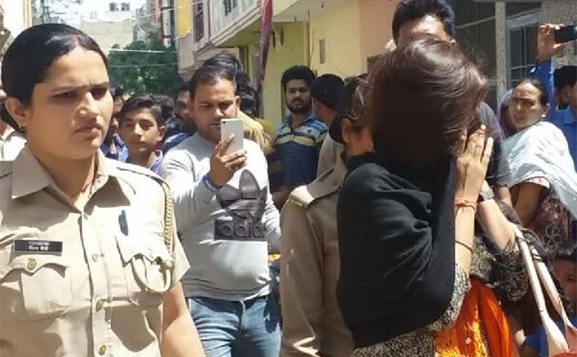Meerut Couple