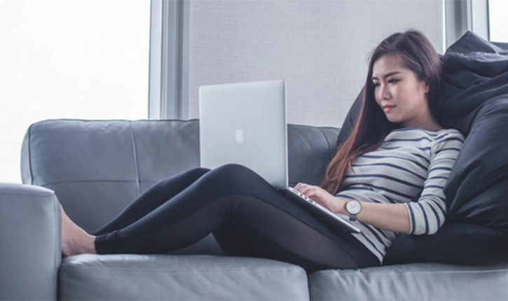 Girls using Social Media