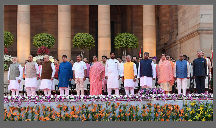 Modi Minister with Photo