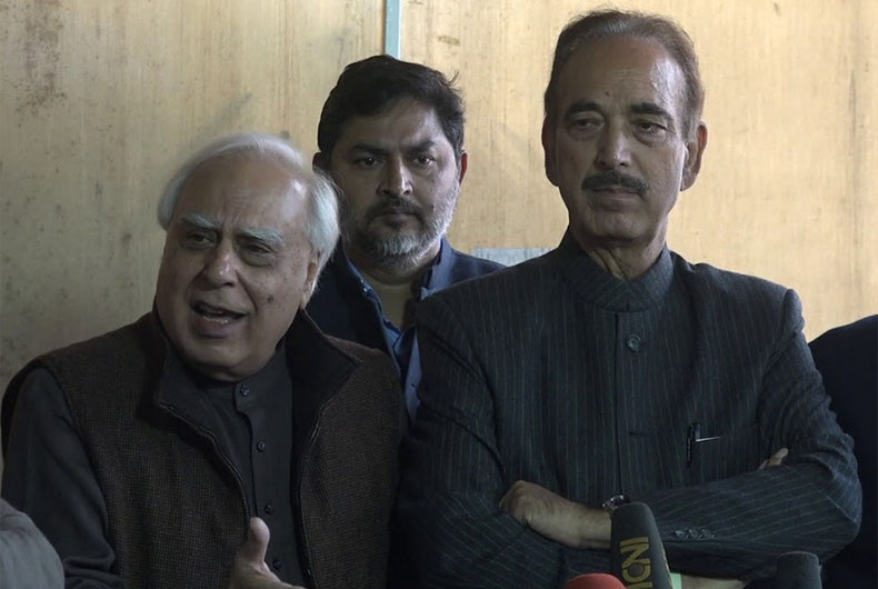 Congress leaders meet