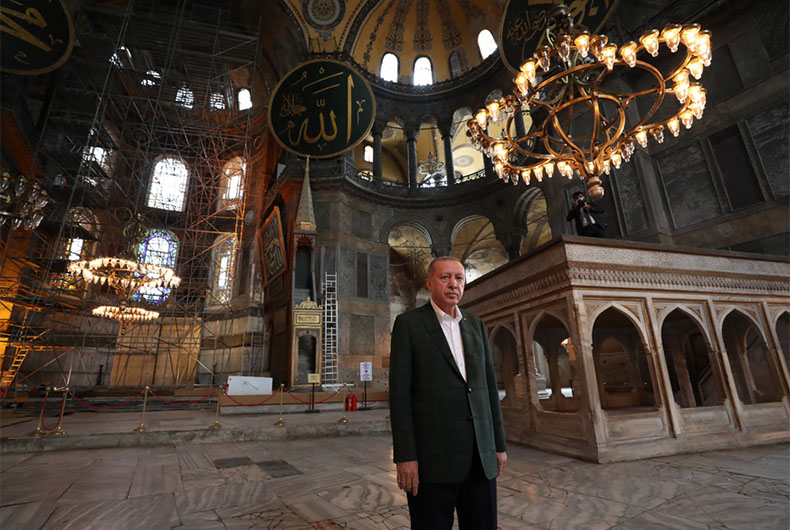 Erdogan in Aya Sophia