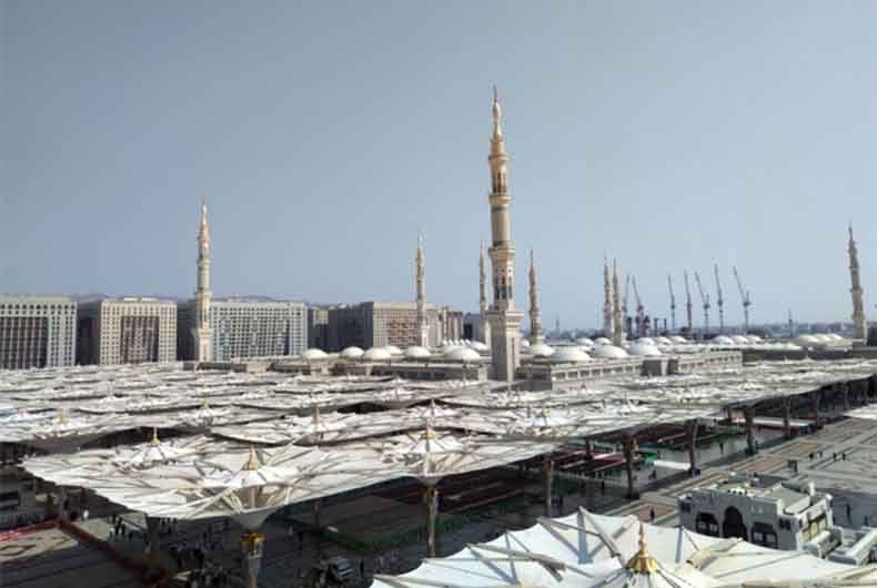 Masjid e Nabawi inside view