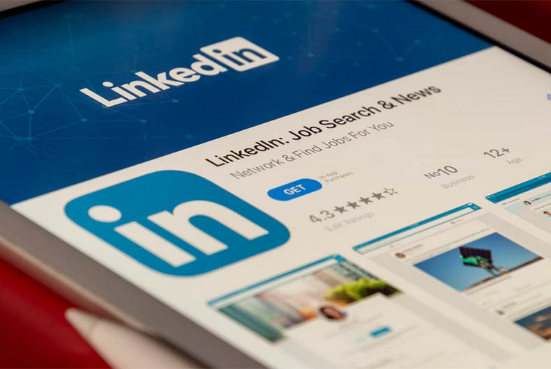 LinkedIn Hindi