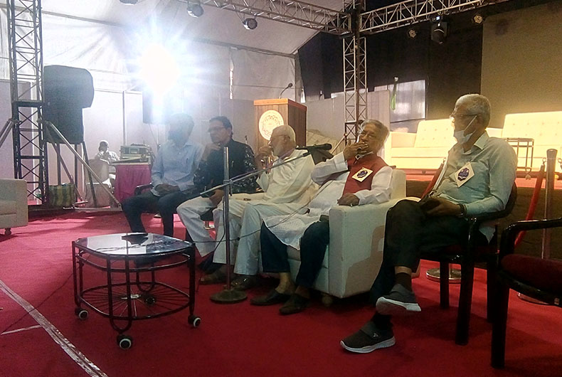 Hasan Kamal at Urdu Kitab Mela Malegaon