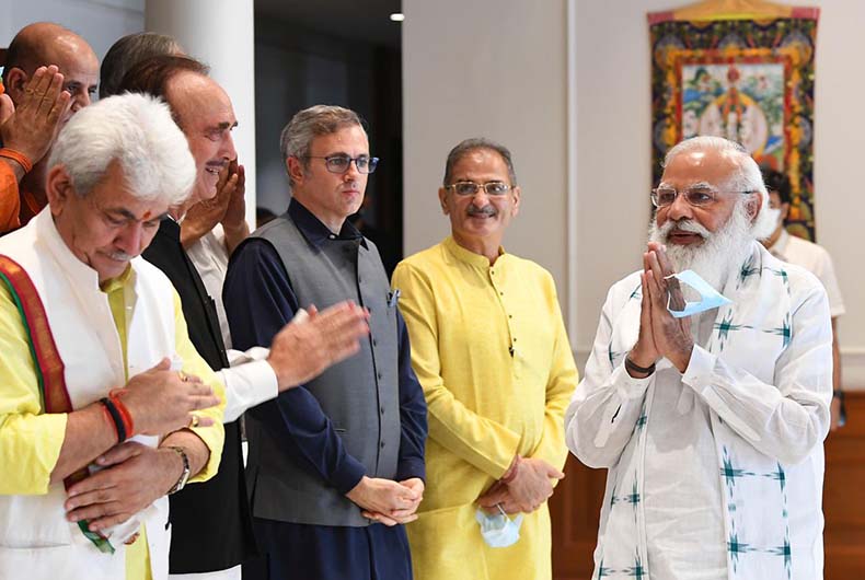 Modis meeting with Jammu Kashmir leaders