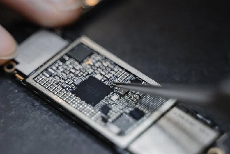 Smartphone Chip Market