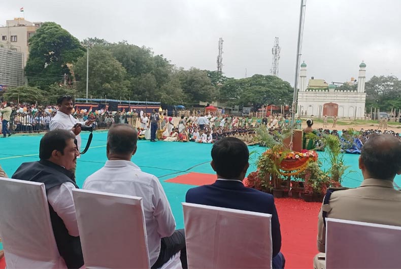 Bengaluru Eidgah Flag hoisting