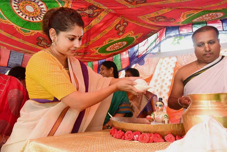 IAS Officer Support for Balkis Bano