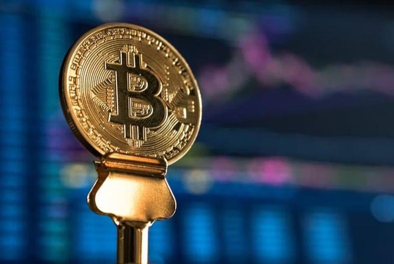 Bitcoin trading below $20K, may reach $10K level this year