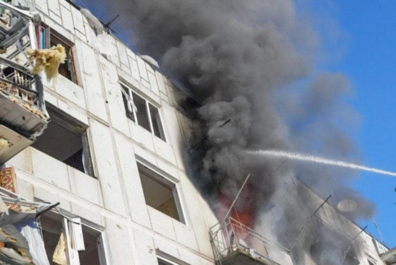 Kyiv resudential building hit by missiles