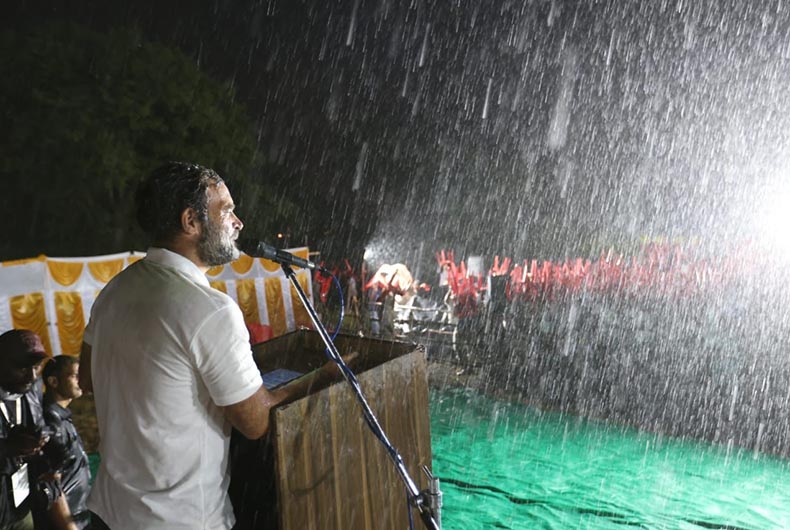 Watch: Amid heavy rains, Rahul addresses public meet in Mysuru