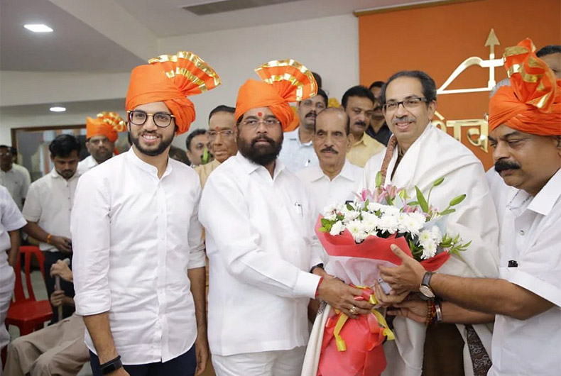 EC freezes Sena's 'Bow and Arrow' symbol; Thackeray, Shinde in action mode