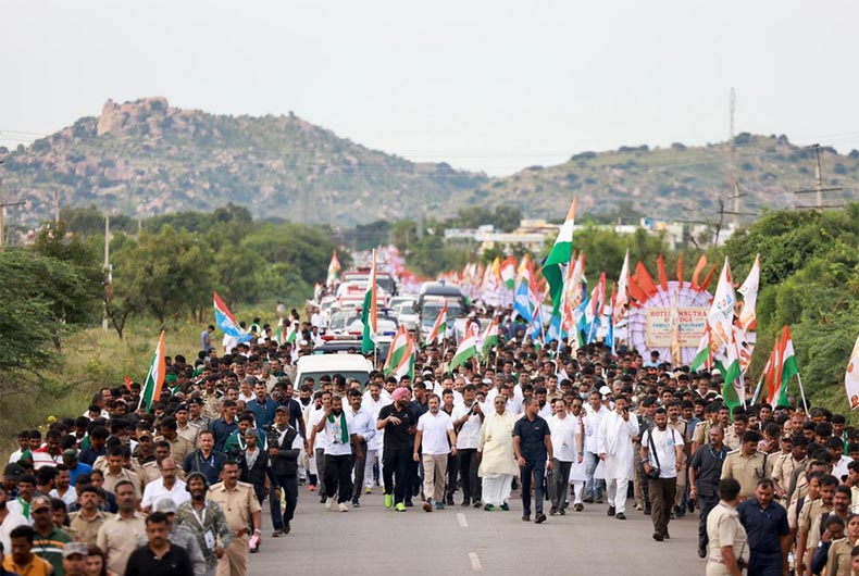 Bharat Jodo Yatra Enters Andhra Pradesh Today - Glimpses