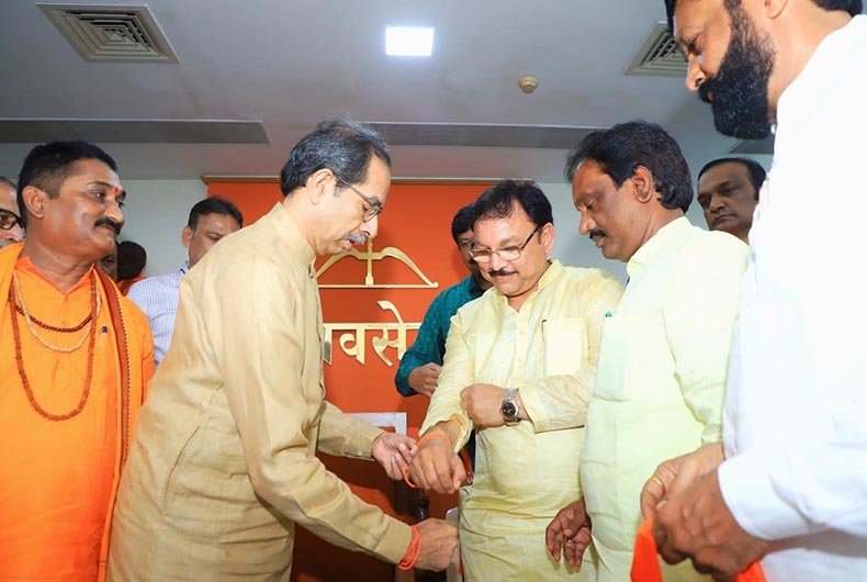 Vidarbha strongman re-joins Uddhav Thackeray group, Sena upbeat
