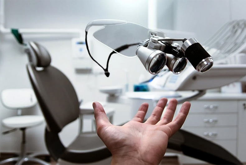 Supreme Court quashes 'backdoor' admissions of 7 PG dental students