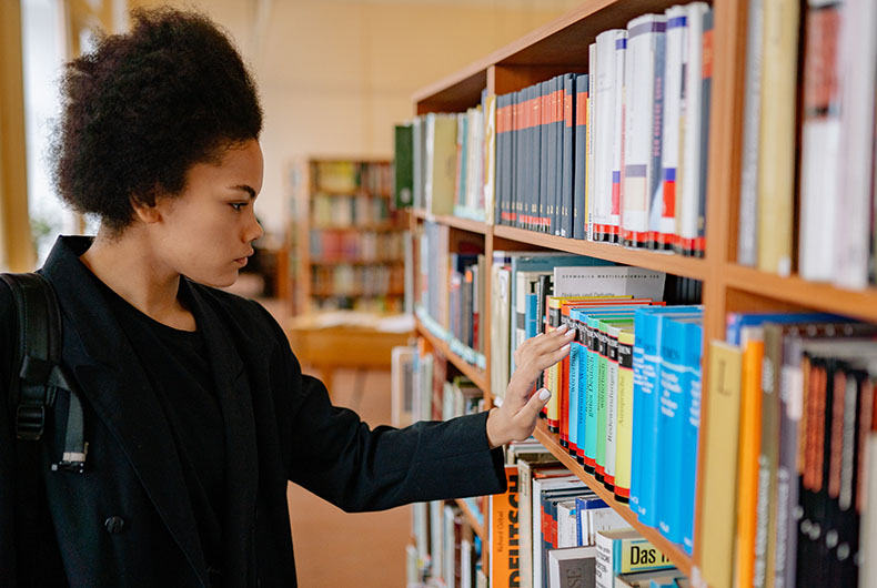 Business students can now earn two degrees - one in Australia, other in India