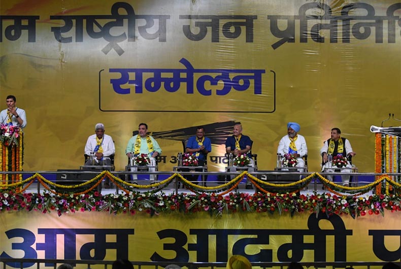 Kejriwal accuses PM Modi's media advisor Hiren Joshi of threatening media