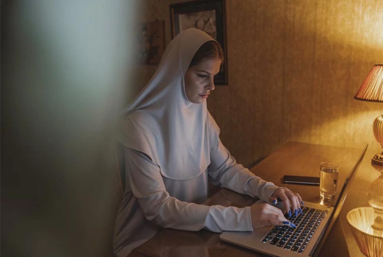All hell breaks loose on moonlighting as WFH shrinks at Indian IT firms