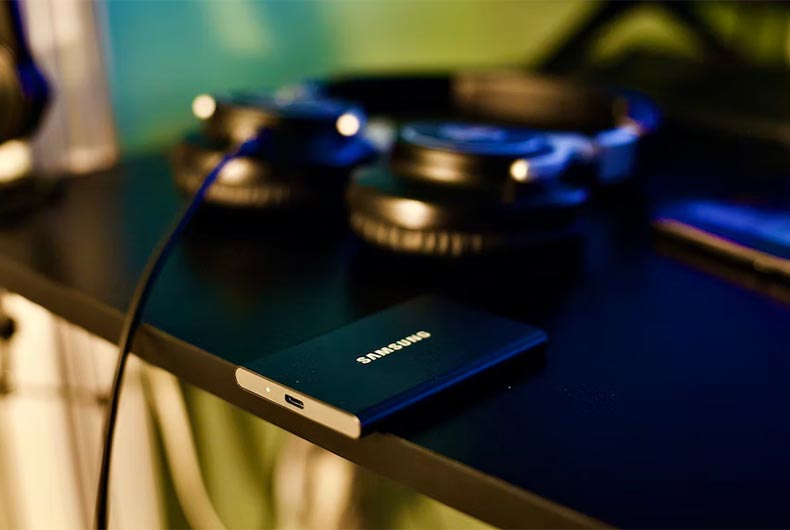 1.2 mn Galaxy devices worth Rs 1,000 cr in 24 hours - Samsung registers new sale record