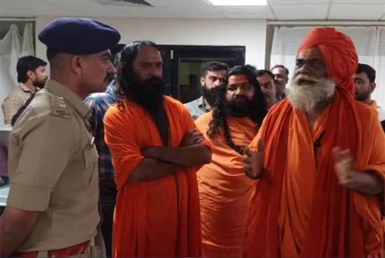 Sadhu arrested in murder attempt of Sadhvi in Gujarat's Junagadh