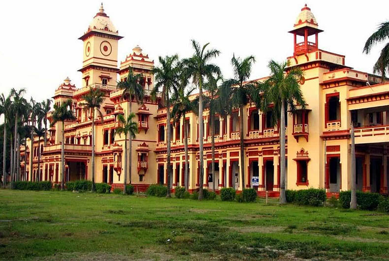 Student went into depression in Kota ends life at BHU hostel