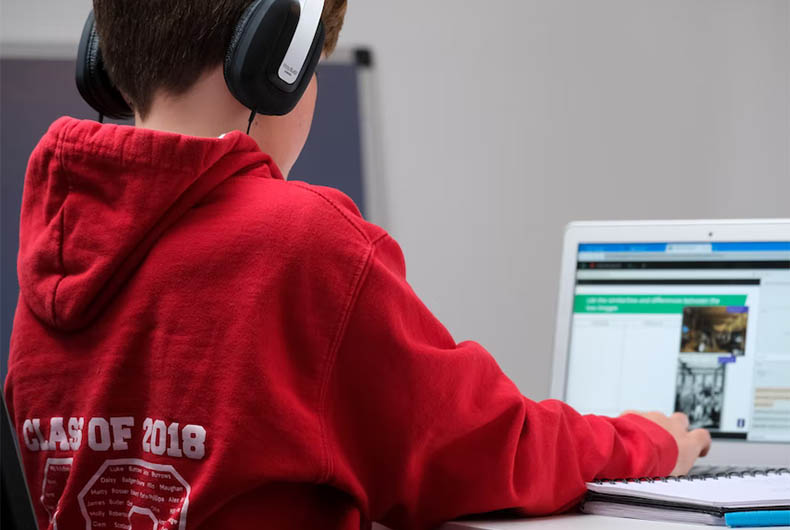 Microsoft AI-enabled classroom tools to improve Speaking, Mathematics
