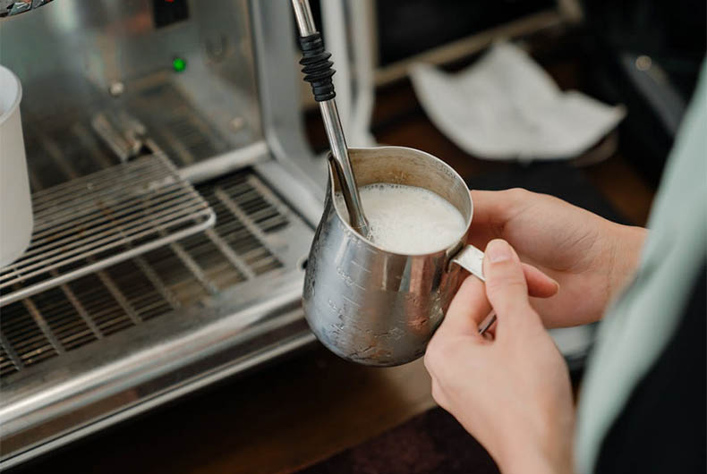 Milk price in Mumbai hiked by Rs 5 per litre
