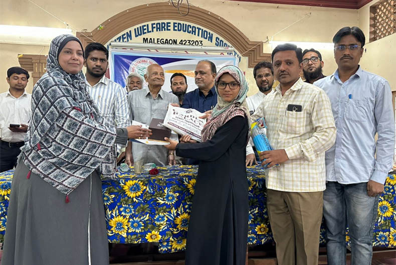 Malegaon NGO adopts 20 students under its “Main Banunga IAS Officer’ campaign