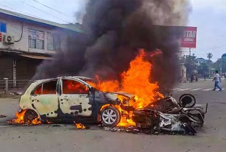 Heavy exchanges of fire reported from two Manipur districts