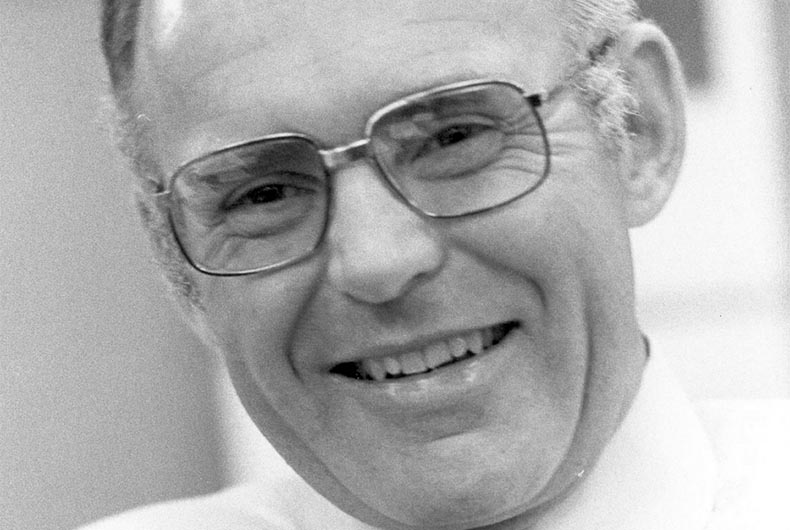 Intel Founder Gordon Moore Dies - His Life Profile