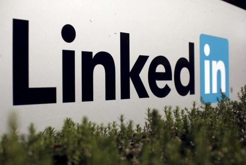 LinkedIn tests new AI feature to write messages to hiring team