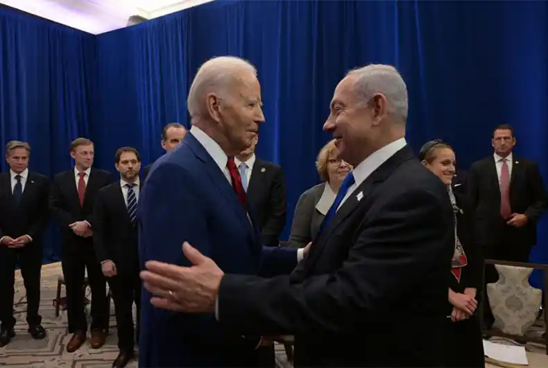 Israel is headed by a "corrupt criminal defendant", says top Israeli newspaper