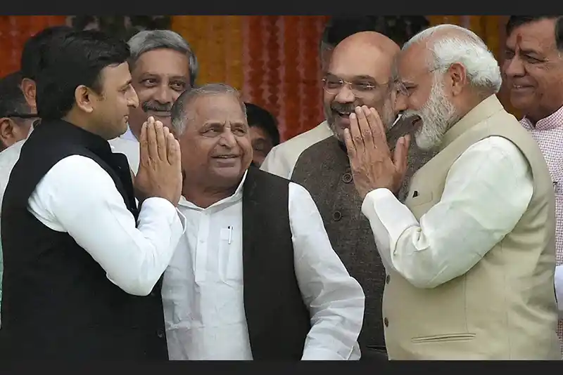 Police firing on Kar Sevaks part of Mulayam-BJP-RSS-VHP deal: Hindu Mahasabha