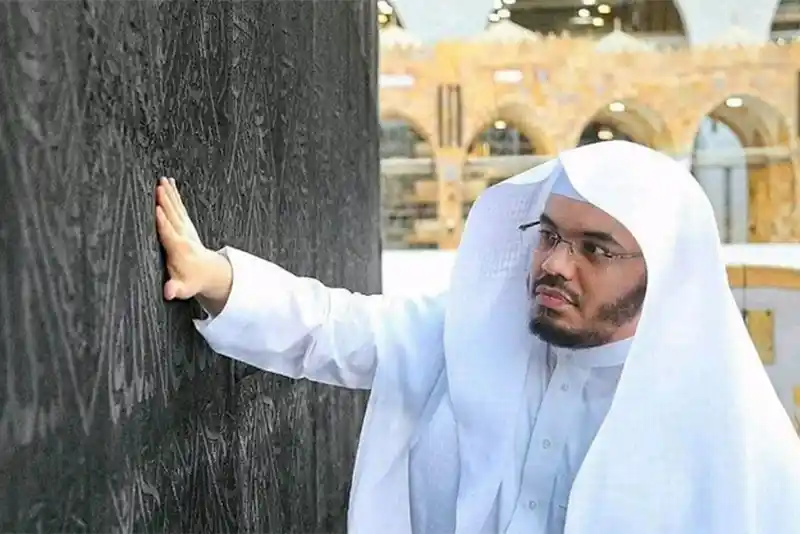 Sheikh Yasir Ad Dawsary re-appointed as Imam of Masjid Al Haram Makkah