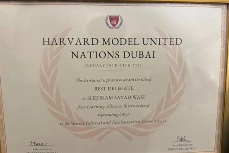 Two Pakistani students win highest awards at Harvard MUN Dubai