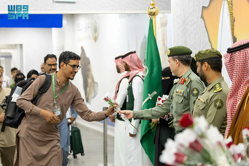 In Pictures: 1st Batch of Hajj 2026 Pilgrims Arrive in Makkah, Madinah