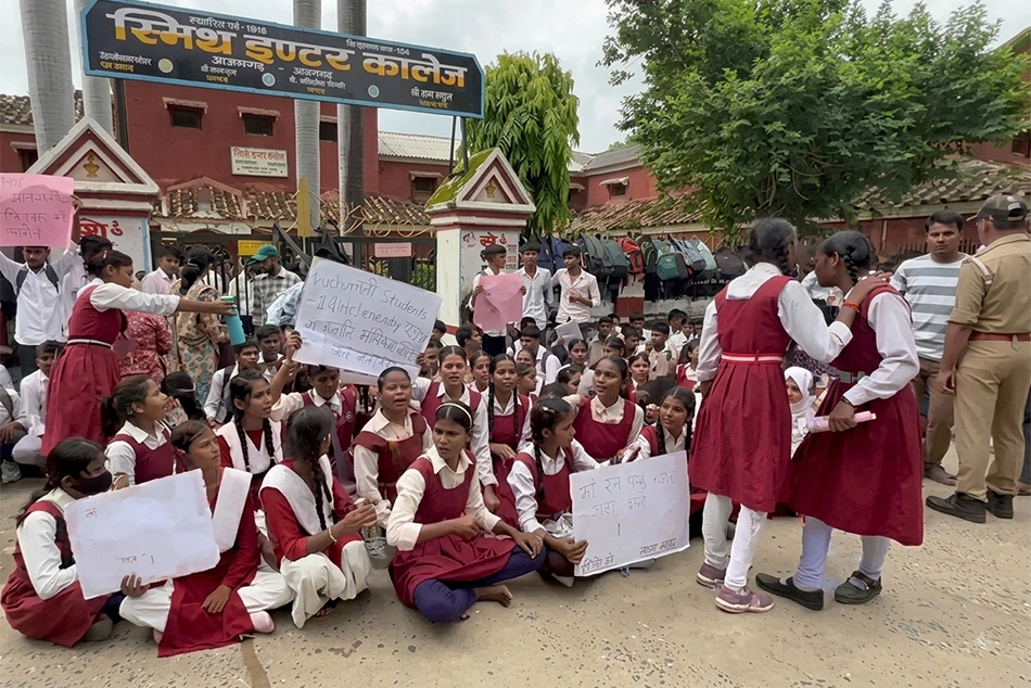 From Lucknow to Azamgarh: Students Protesting Against Adityanath Govt Across UP